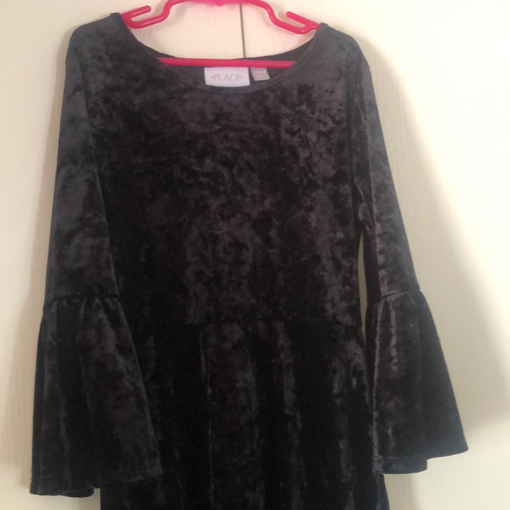 Girls velour fallbell Sleeves slinky Black Velvet Long Sleeve Dress